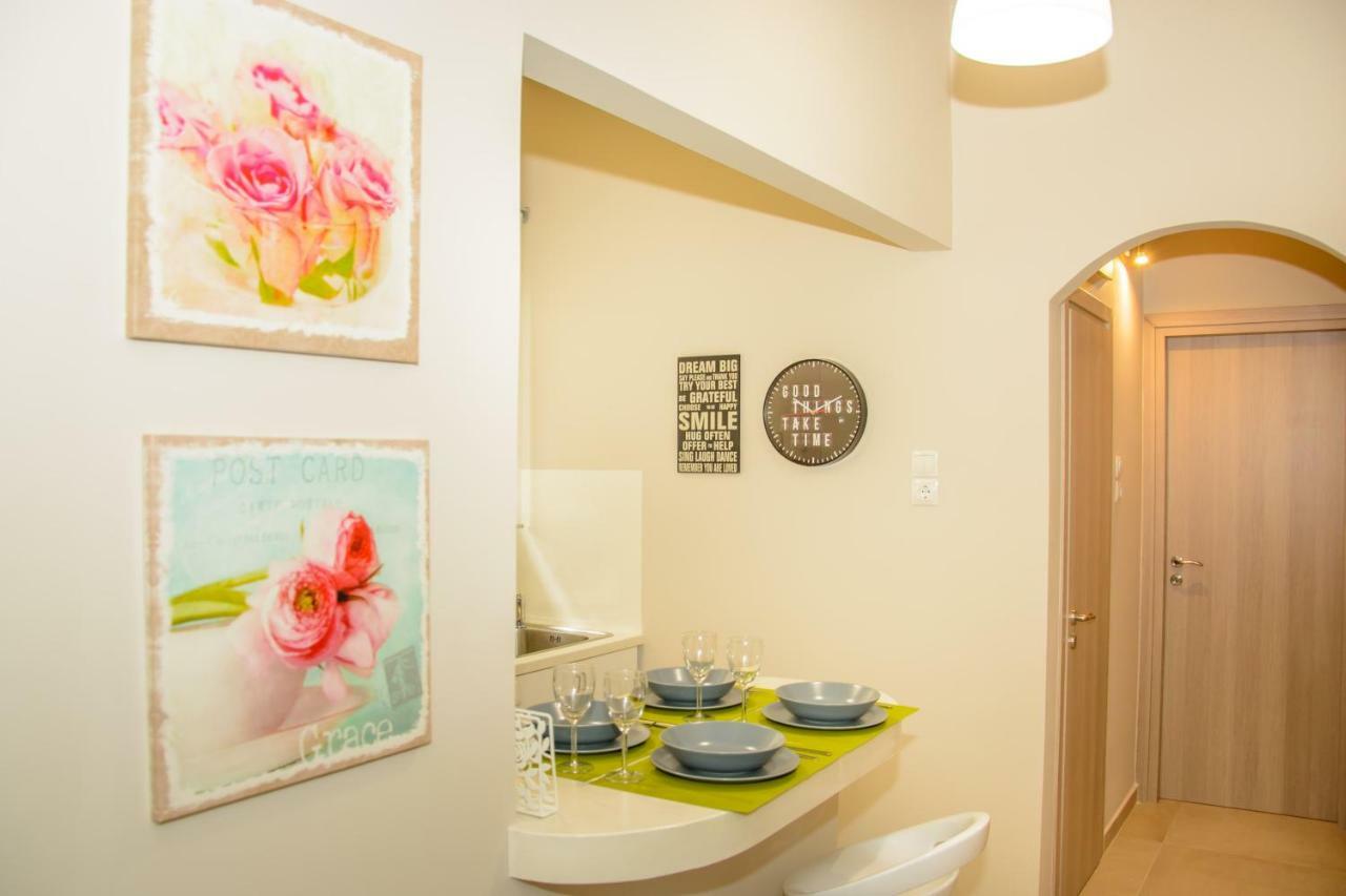 Neighborly Nest - Apartment In The Heart Of أثينا المظهر الخارجي الصورة